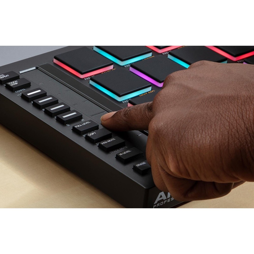 Akai Professional MPC STUDIO 2 Music Production Pad Controller w Case