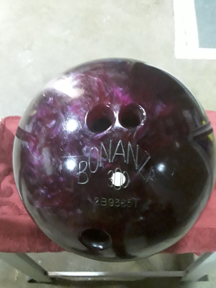 Bonanza Bowling Ball Vintage Dark Red 14 Lbs