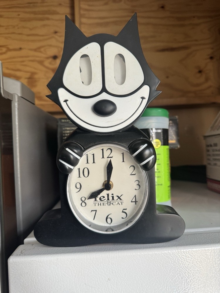 Felix the cat Clock With Moving Eyes MISSING TAIL