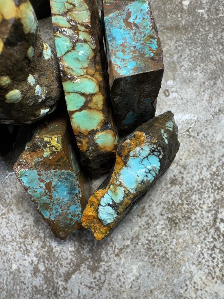 Natural Hubei turquoise mixed mine