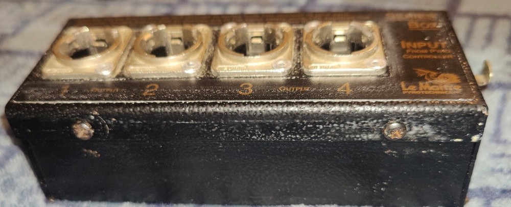 Le Maitre Pyrotechnics Series Box 4 Way Splitter