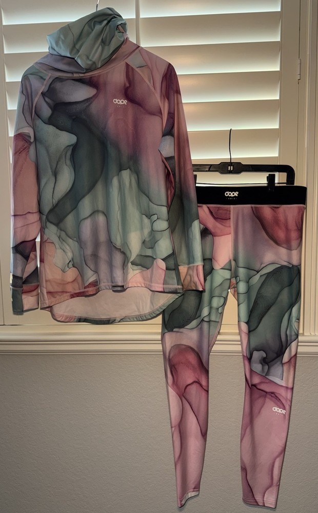 DOPE SNOW Base Layer Set Snuggle Top Lofty Tech Leggings Mirage Print Size Large