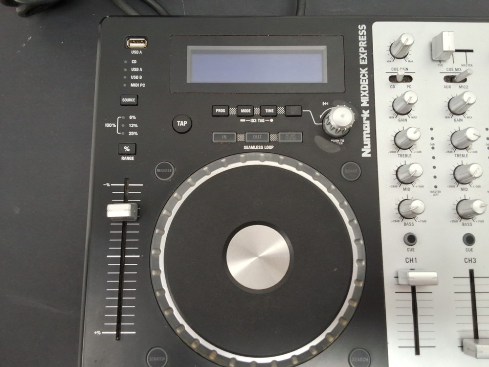 Numark Mixdeck Express - MARCH 2015- USED