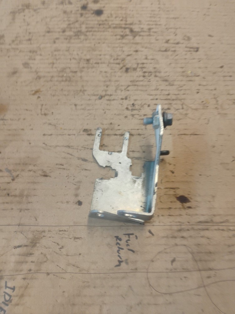 Caterpillar 3.4 Engine Bracket Hardware 4 Cylinder Diesel Engine