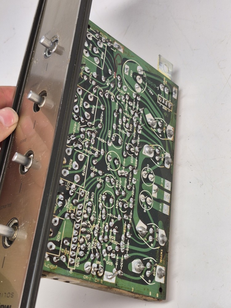 Magnavox Solid State Suitcase Turntable Amp