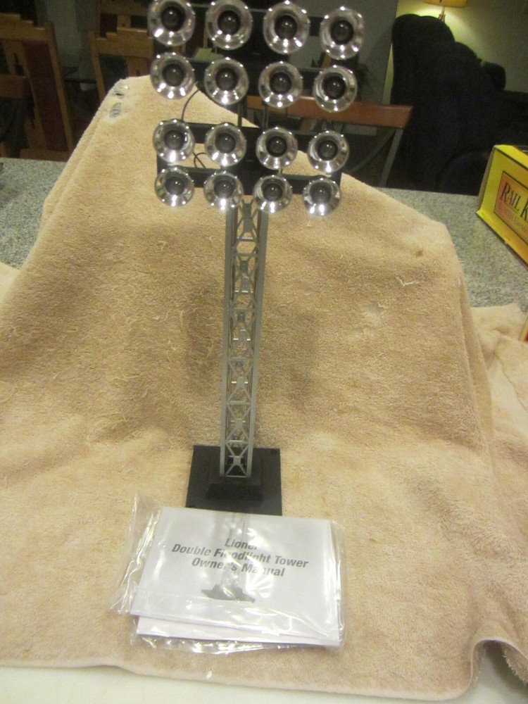 Lionel 6-24103 Double Floodlight Tower Operating