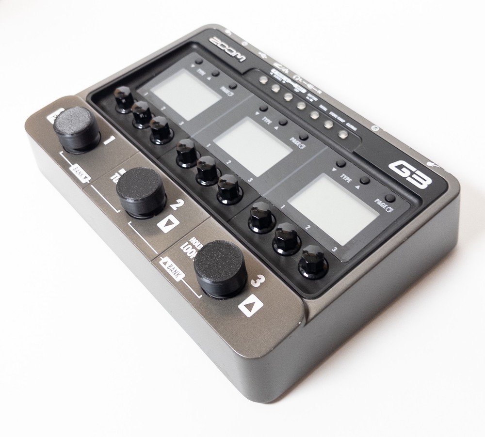 Zoom G3 Effects Processor Tested Working Used w/ adapter box