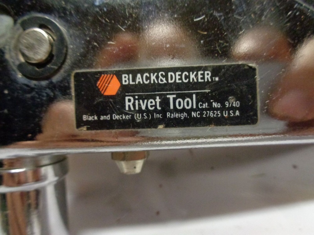 Black & Decker 9740 Heavy Duty Riveter Tool for Blind Pop Rivets