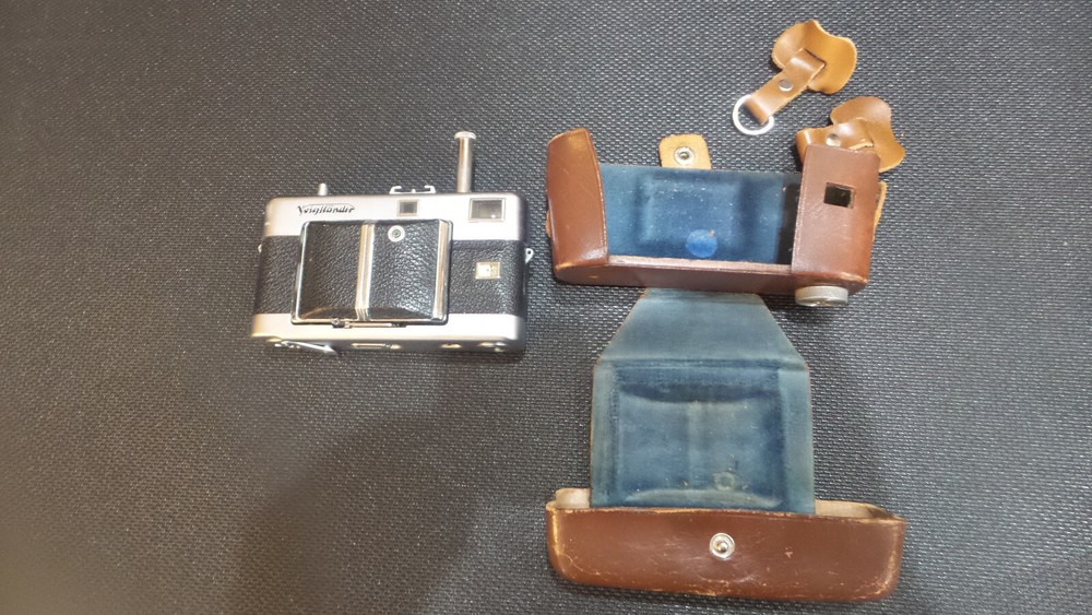 Vintage Vitessa Voightlander Camera With Case
