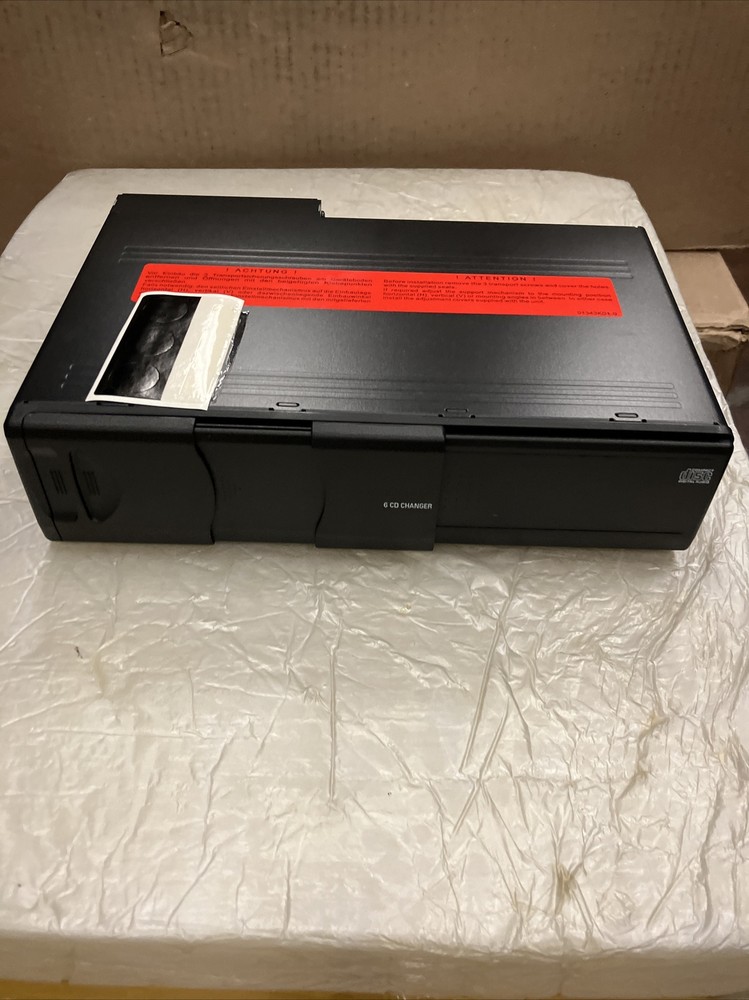 XQE000100E 2003-2004 Range Rover 6 Disc Changer New Oem