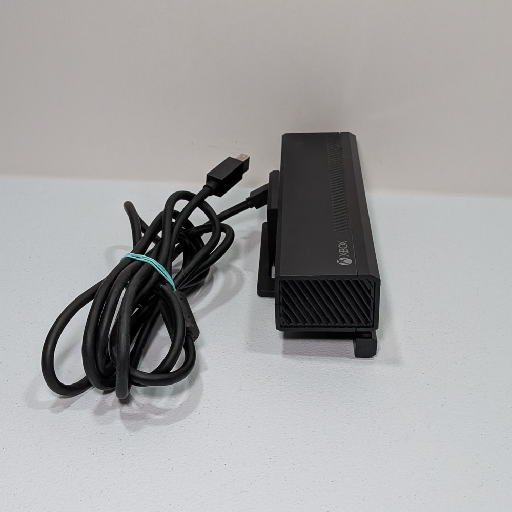 Microsoft Xbox One Kinect Sensor 1520 Black W/ TV Mount
