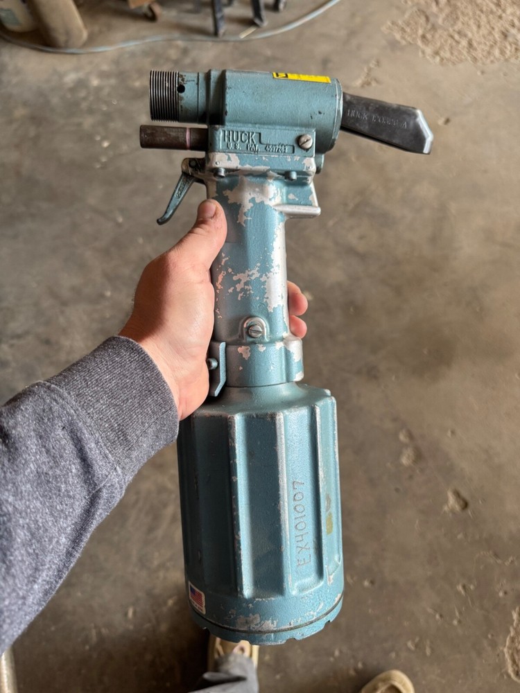 Huck 245 rivet gun