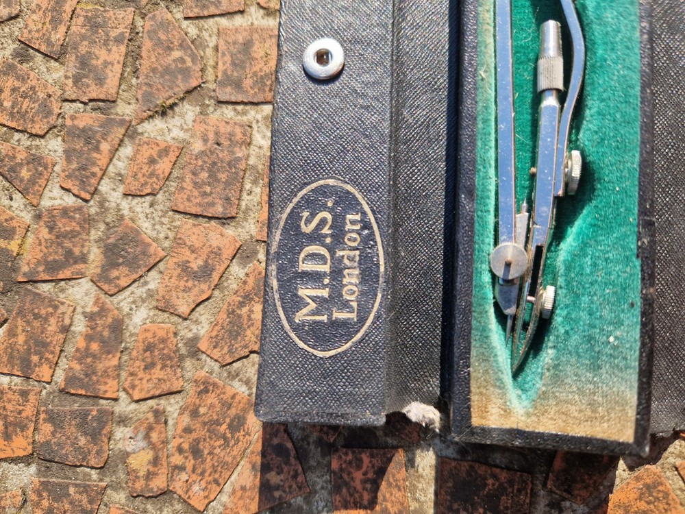 Vintage M.D.S. Drawing Compass In Box