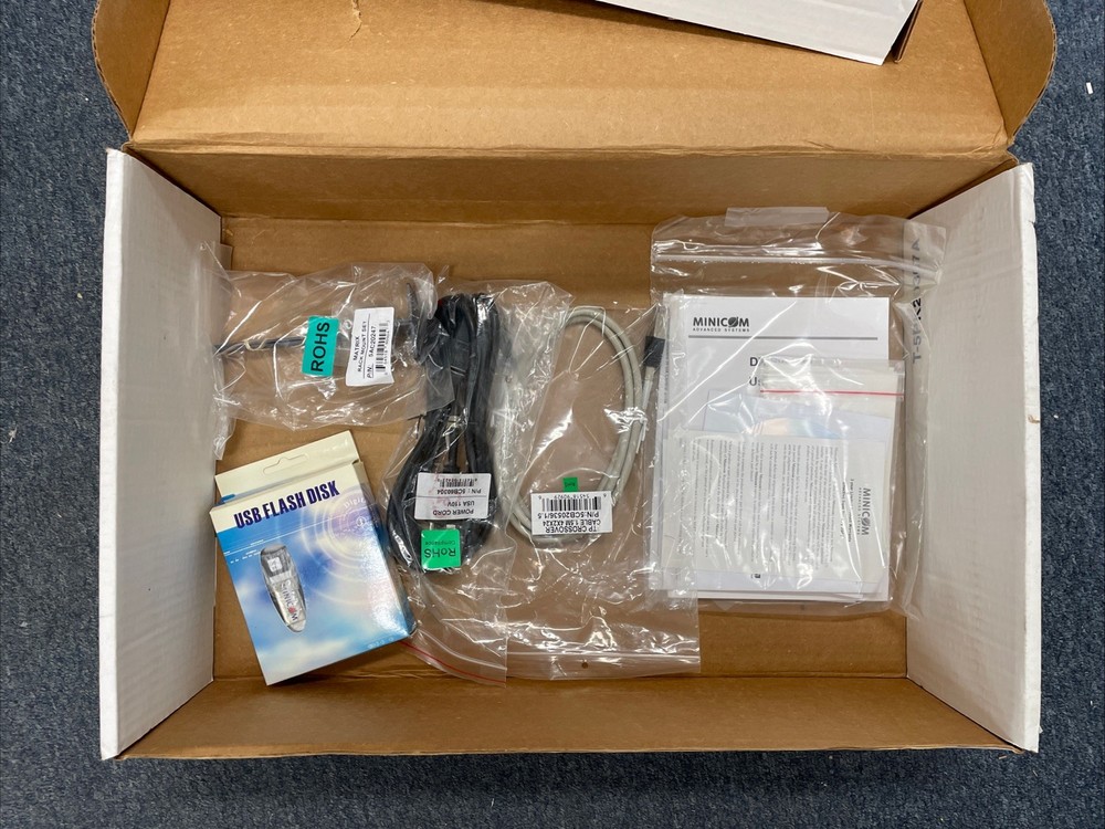 Minicom Dx 432 Central 32 Port KVM Switch