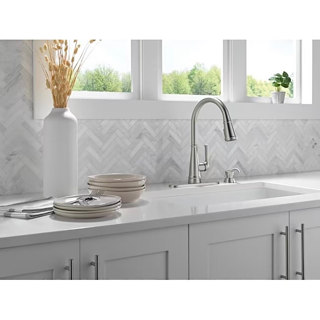 Delta Eldridge Single-Handle PullDown Kitchen Faucet ShieldSpray Polished Chrome