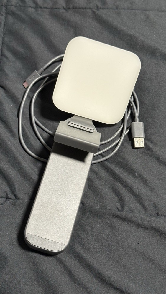 Logitech Litra Glow Premium Streaming Light – With USB Cable & Mount