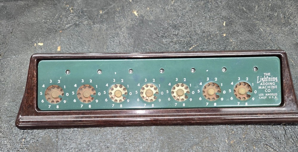 VTG The Lightning Adding Machine Co