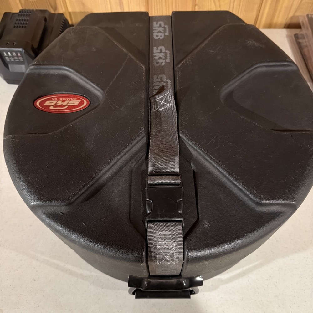 DW 5 x 14 Collector's Maple Solid White Super Solid Snare Drum - SO 574198