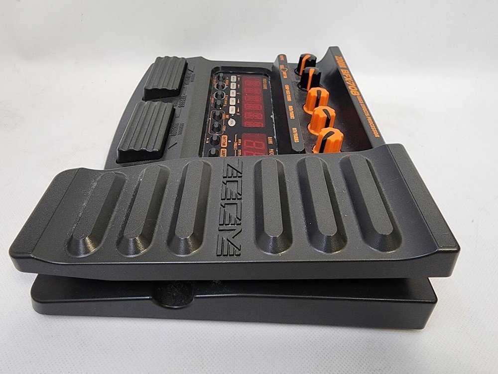 ZOOM BFX-708 Bass Effects Processor Multi Bass Effect Pedal