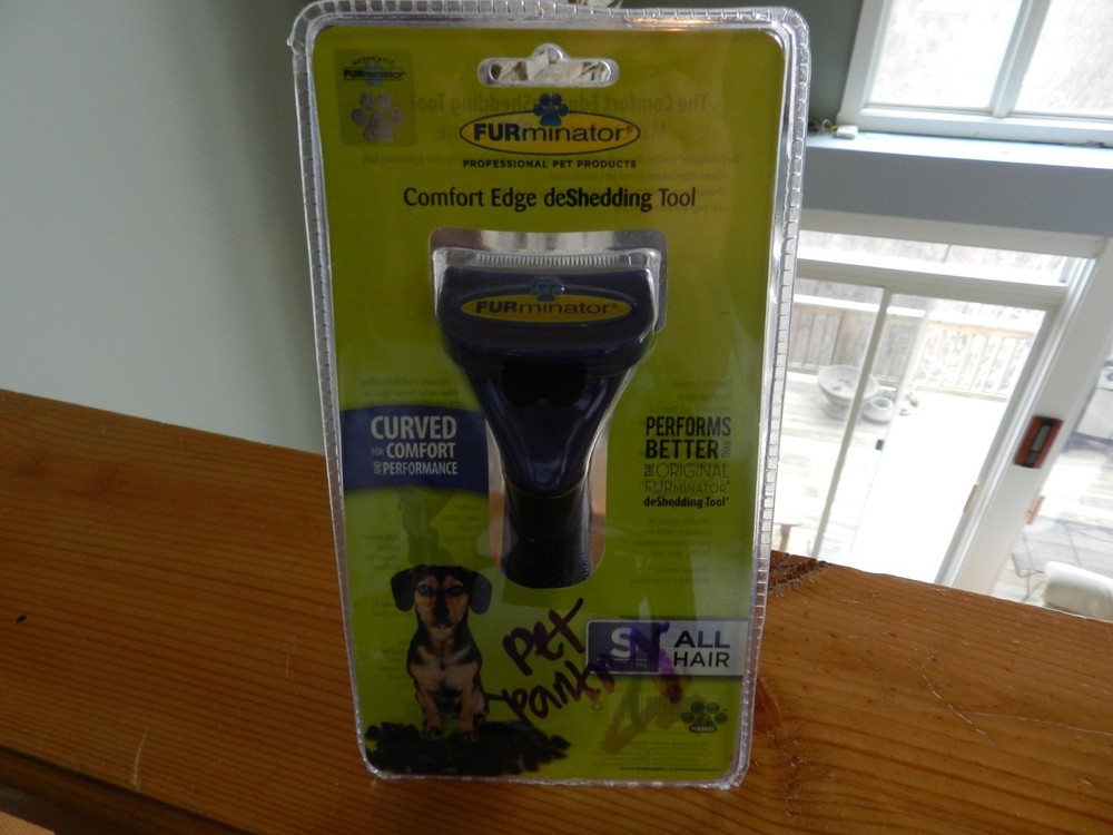 Furminator Comfort Edge deShedding Tool Curved in Original Package
