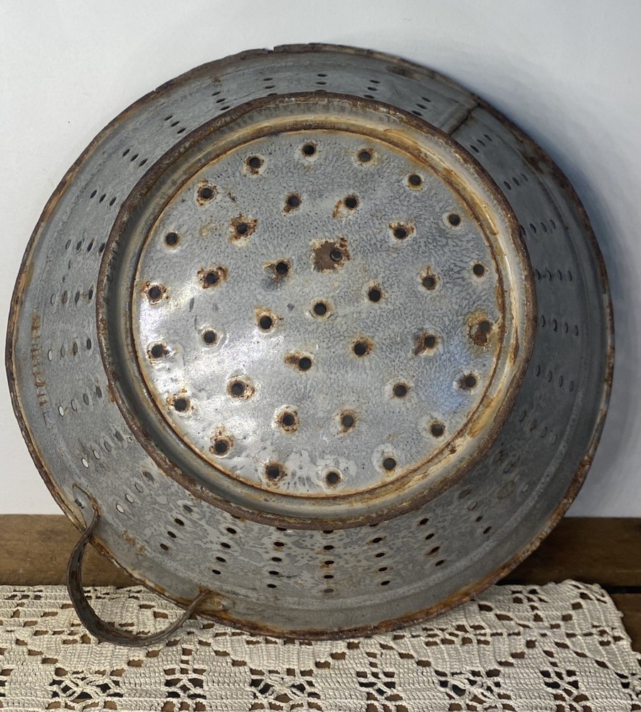 Vtg 10.5" Graniteware Colander Enamelware Strainer Rustic Primitive Farmhouse