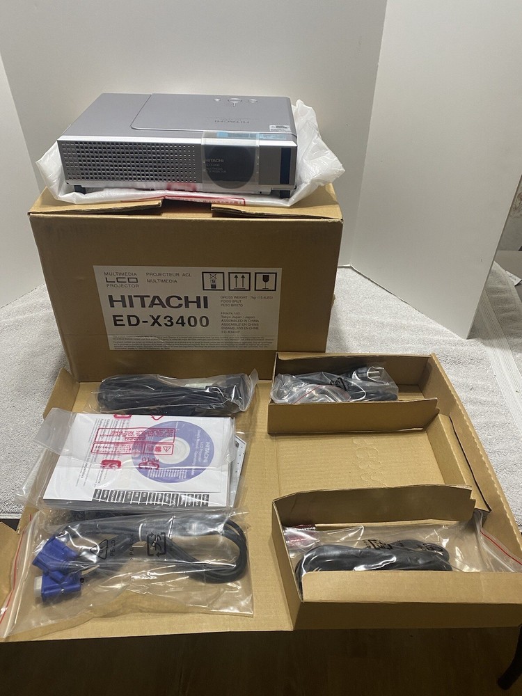 Hitachi LCD Projector ED-X3400 New In Box
