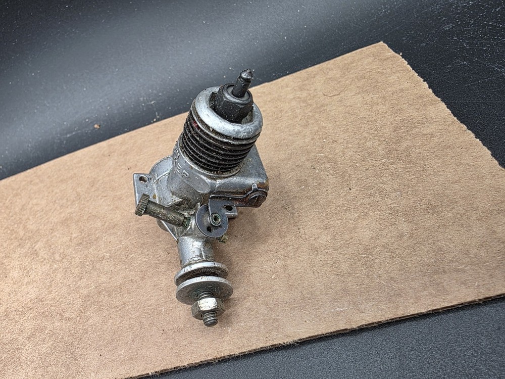 Vintage 1955 Spitfire Jim Walker 065 Plane Motor Model Engine Control Line / FF