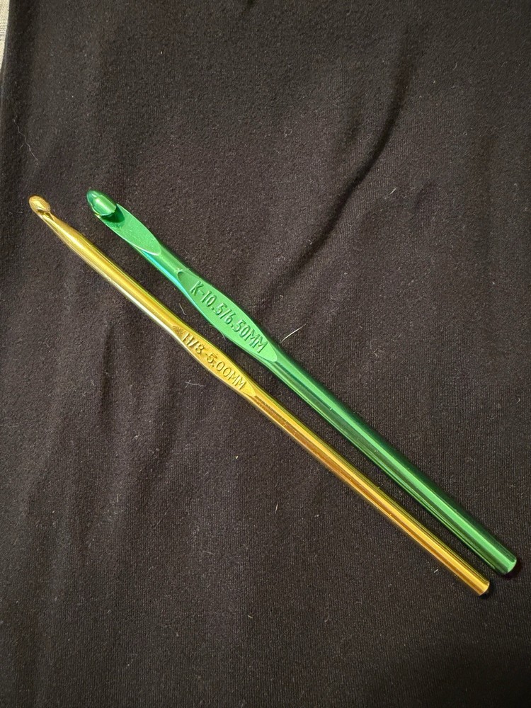2 Pack Of Crochet Hooks