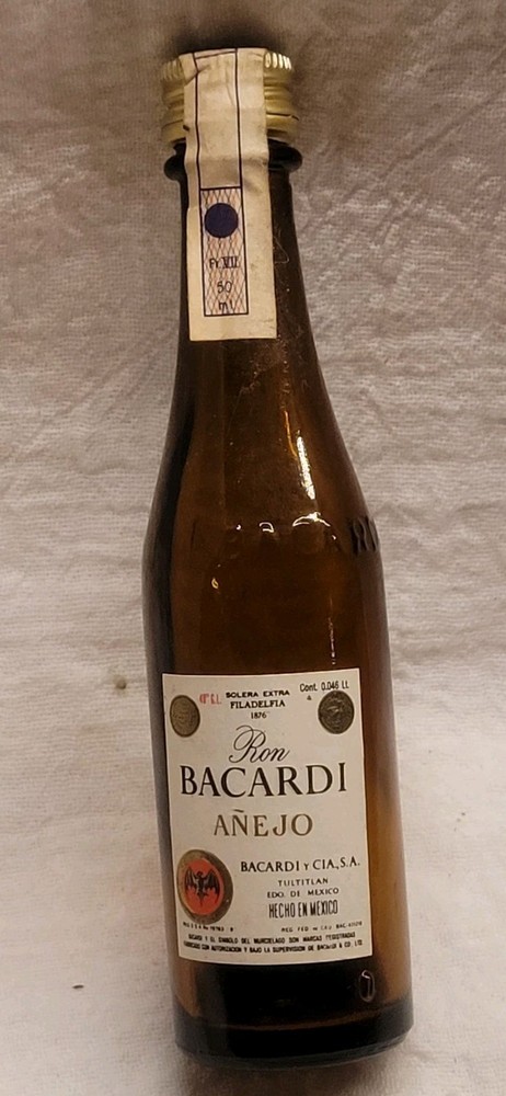 Ron Bacardi Anejo Miniature Original Label