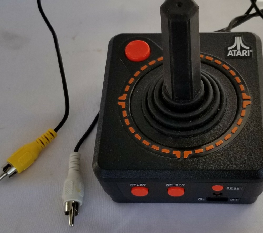 Atari Plug & Play Joystick w/ 10 Classic Games #09560