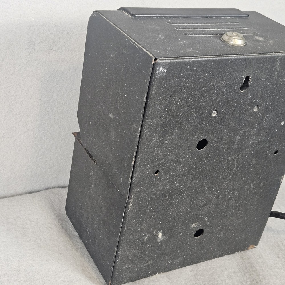 Lathem Model Punch Time Clock Recorder No Key Untested