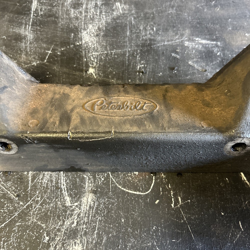 Peterbilt Radiator Support Mount 04088AA
