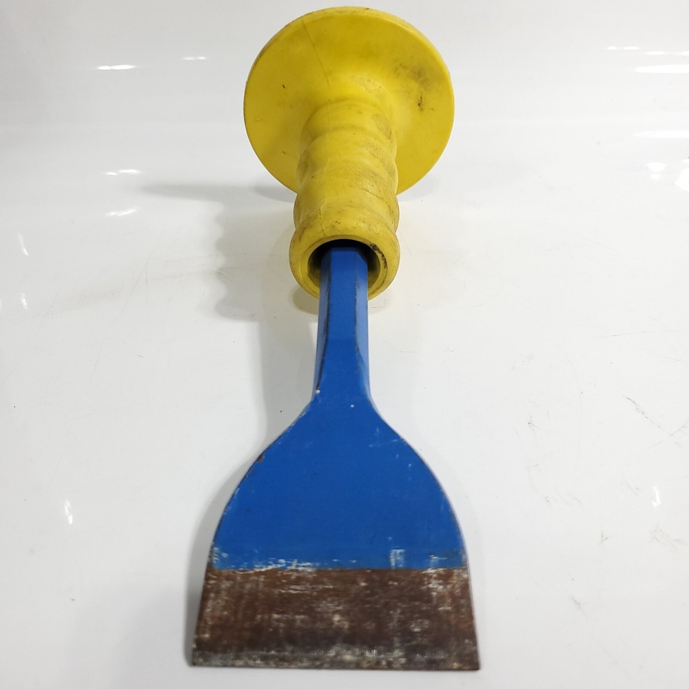 Dasco Pro 2-1/2" Masons Floor Chisel with TargetGuard