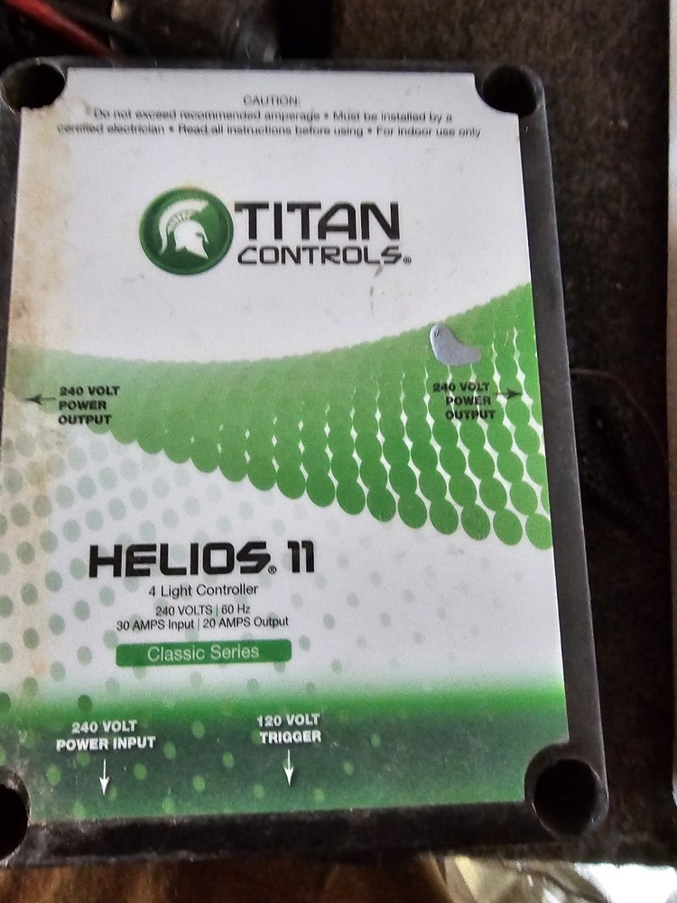 Titan Controls Helios 11 - 4 Light 240v Volt Controller w/ Relay Trigger Cord