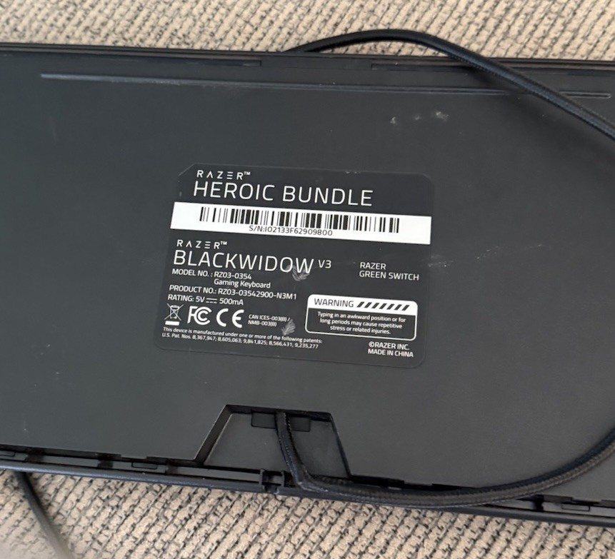 Razer Heroic Bundle Gaming Keyboard V3: BlackWidow Green Switch