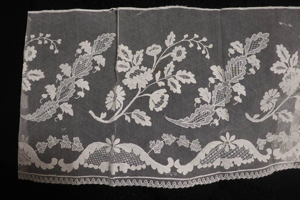 Floral Pattern Tulle Embroidery Flounce