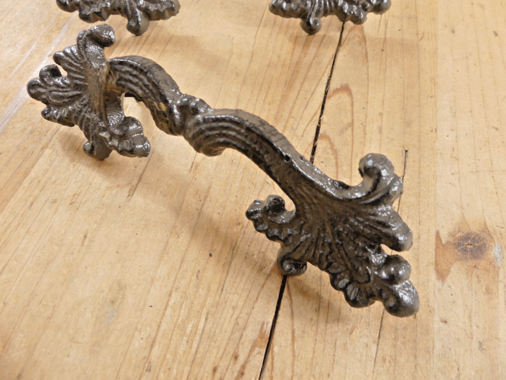 2 Cast Iron Drawer Handles Victorian Rustic Knobs Pulls Dresser Farmhouse