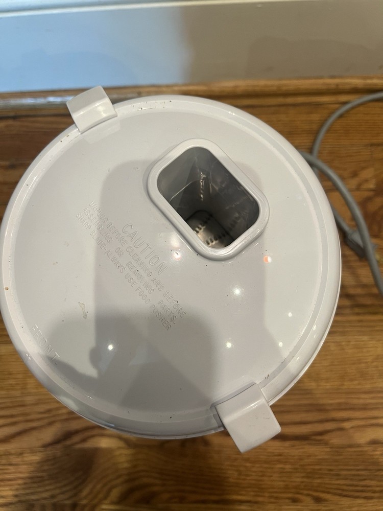 Omega Fruit Vegetable Juicer Extractor Model 1000