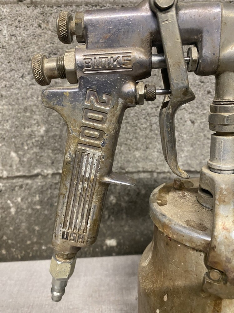 Binks 2100 Spray Gun with cup USA Used