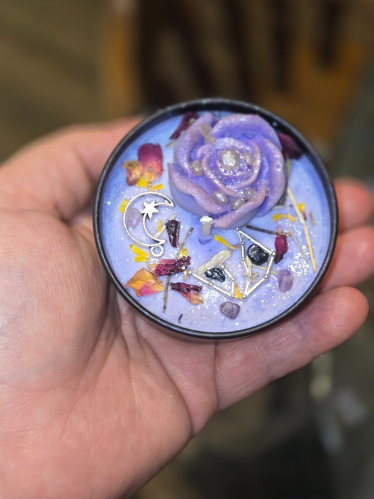 NYX Deity Candle 4 oz