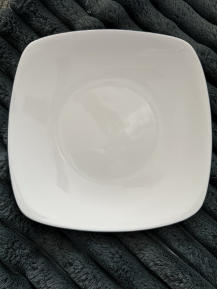 Noritake Colorwave Graphite 6-Piece Place Setting; Square & Round Mix Never Used