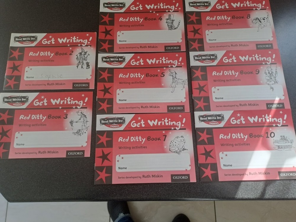 8 x Read Write Inc. Phonics Learning Books