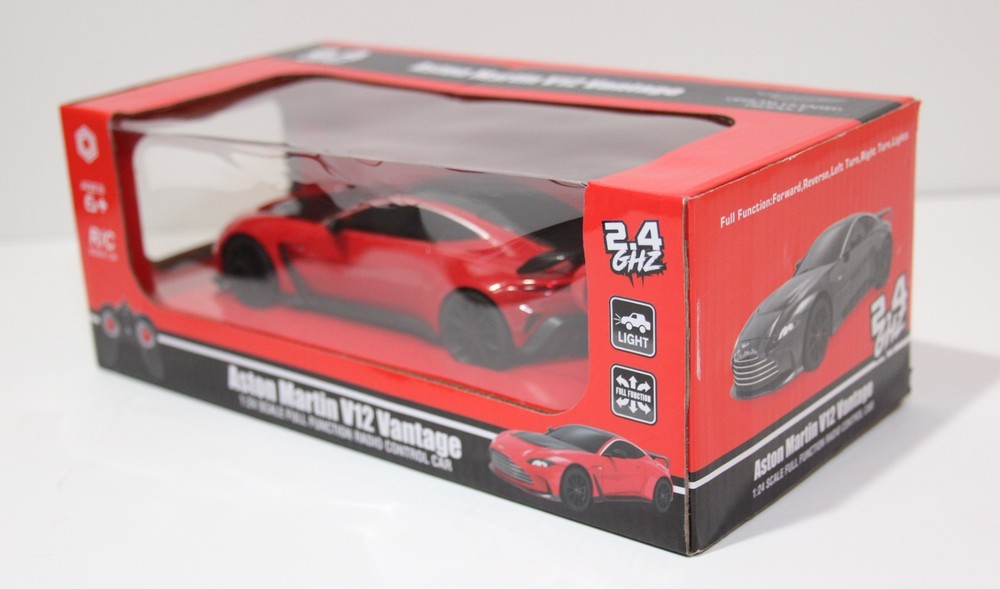 ASTON MARTIN V12 Vantage 1:24 Scale Full Function Radio Control Car; Licensed