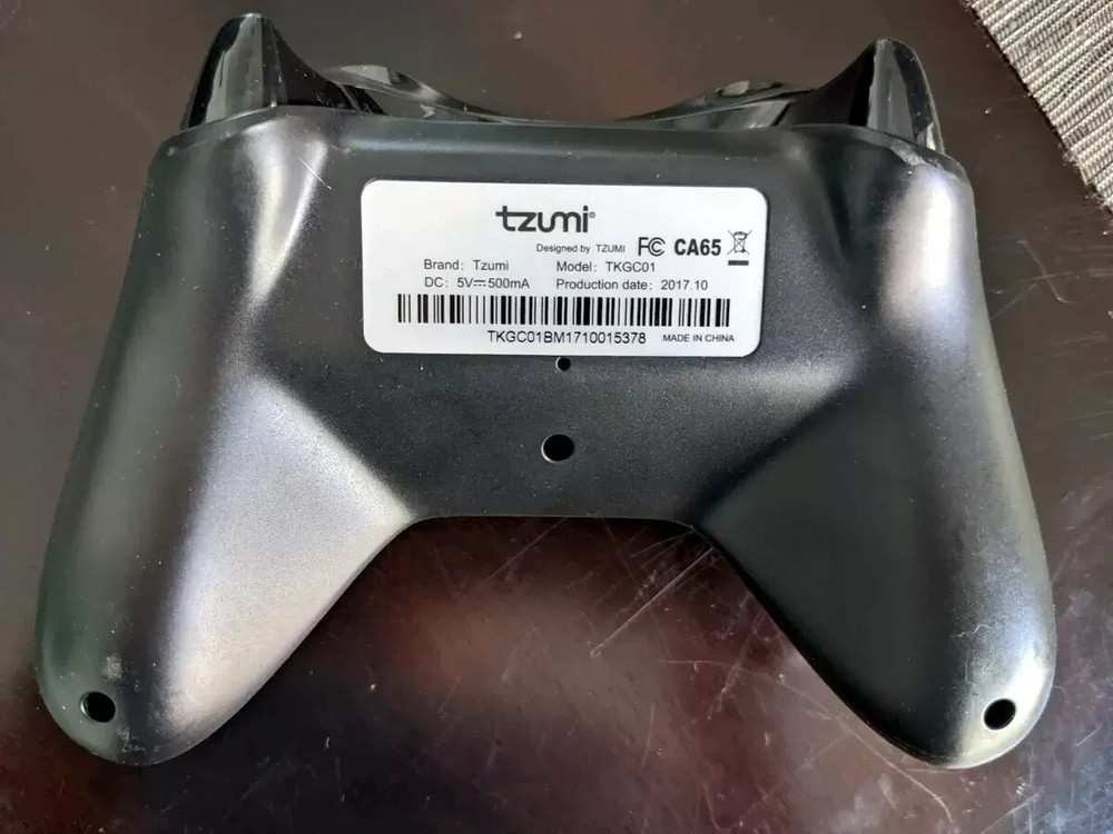 Tzumi Dream Vision TKGC01 Controller Black with USB cable👀