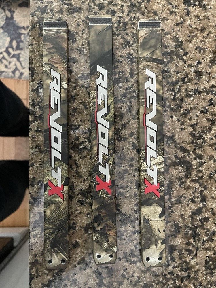 Bowtech Revolt 60 Pound Limbs