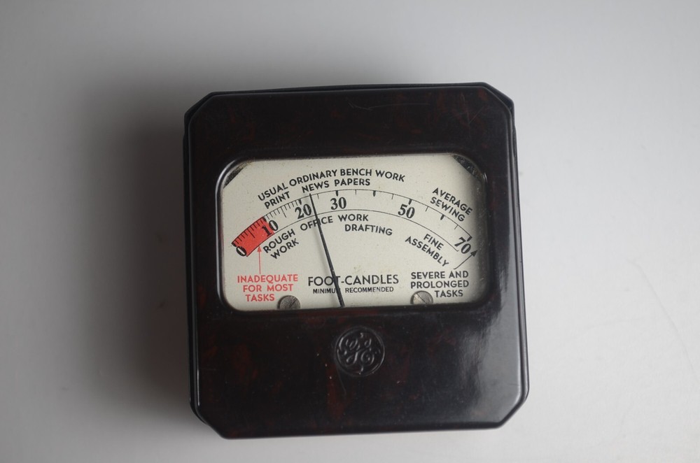 Vintage 1935 General Electric Light Meter