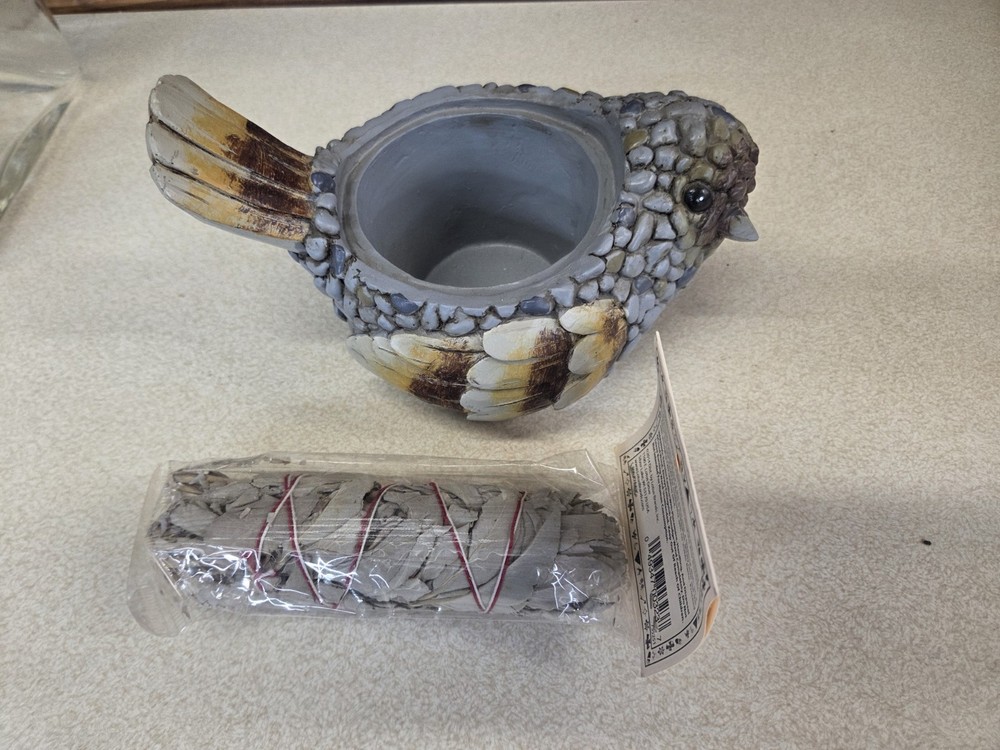 BIRD PLANTER AND SAGE SPIRIT INCENSE GIFT COMBO