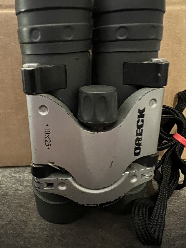 Oreck XL Binoculars 10x25  2002