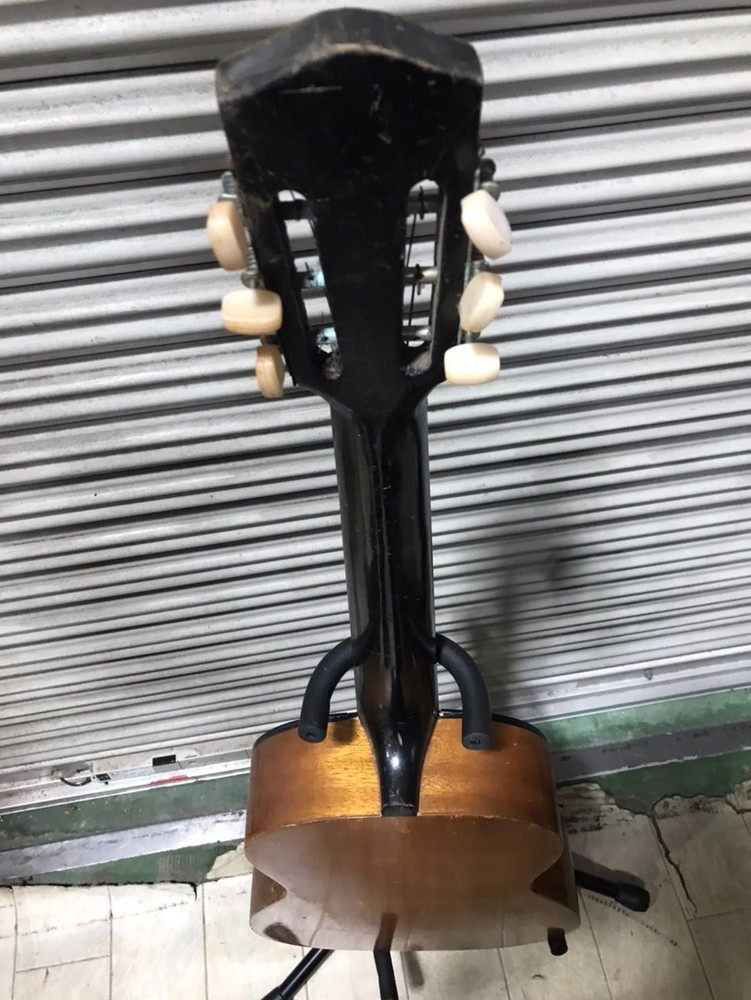 Morena Classical Guitar Usedcm With Wear And Missing String