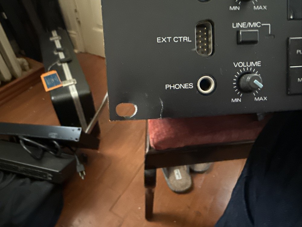 Roland S550 Digital Sampler